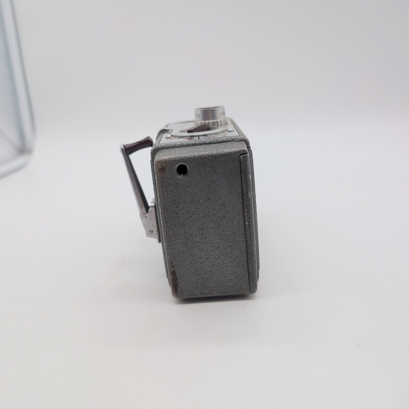 Bell & Howell Two Twenty Vintage 1950s Movie Camera Wind Up Runs - Picture 6 of 8